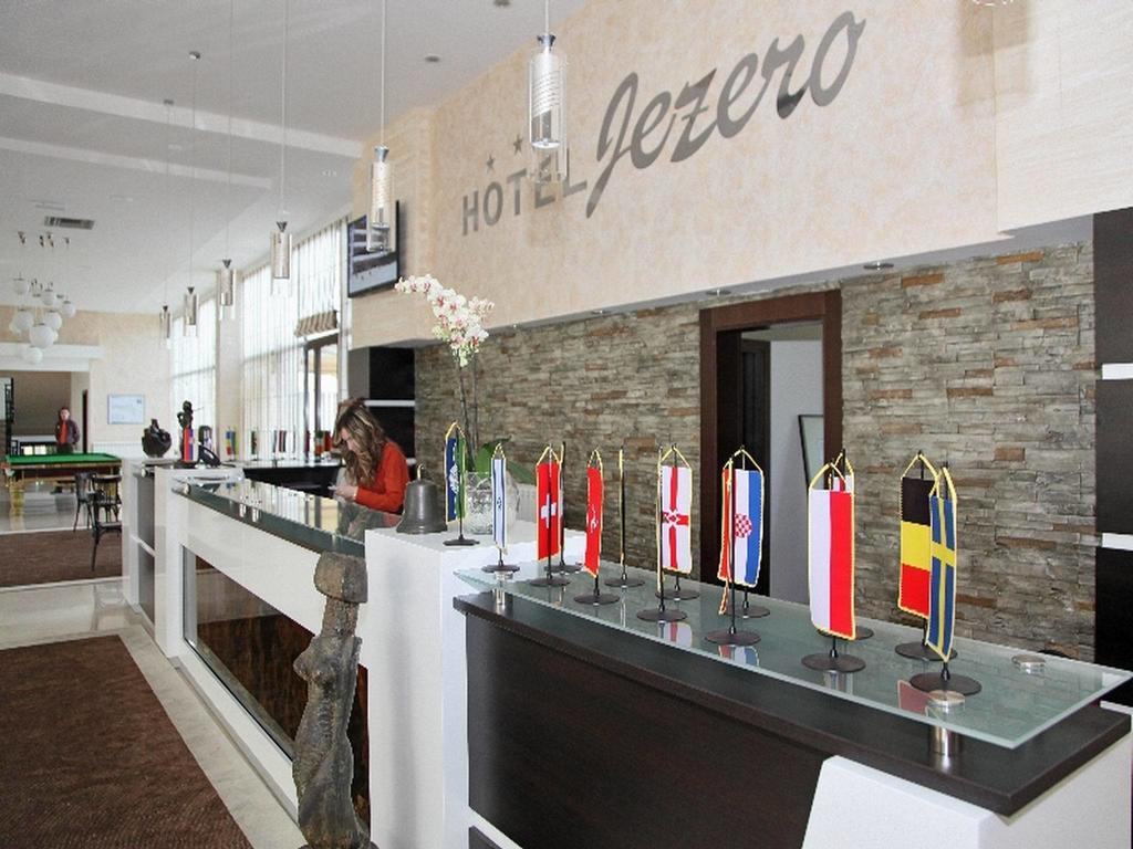 Hotel Jezero Bor Exteriör bild