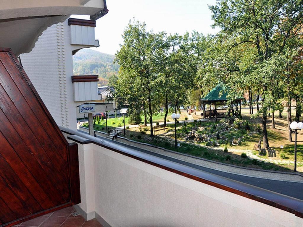 Hotel Jezero Bor Exteriör bild
