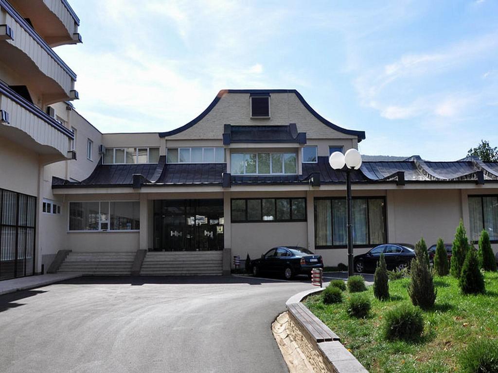 Hotel Jezero Bor Exteriör bild